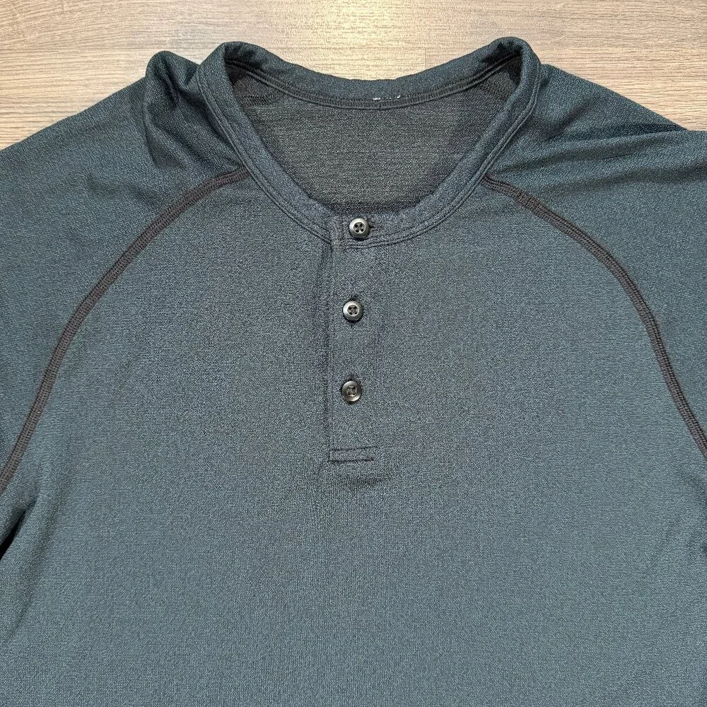 Lululemon Men's Metal Vent Tech Long Sleeve Henley - Black/Green - Picture 3 of 8